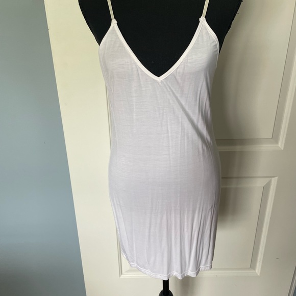 Lace robe with knee length slip - Picture 4 of 6